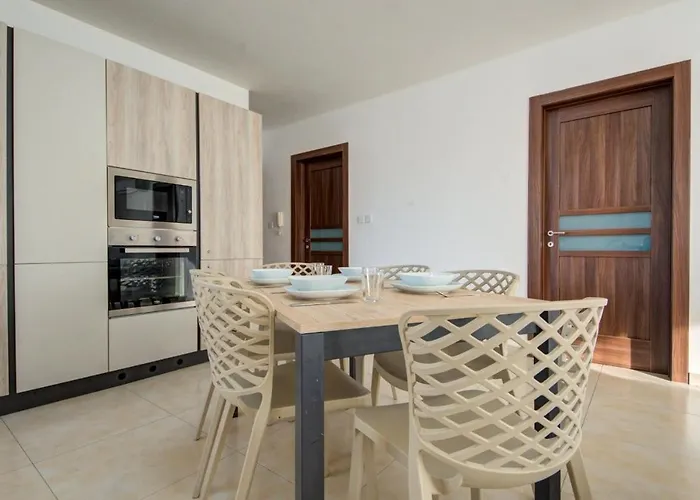 Point G&V Apartment Sea Front Bugibba